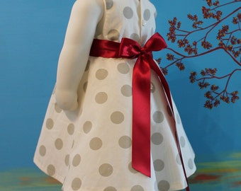 Elegant dress for little girl