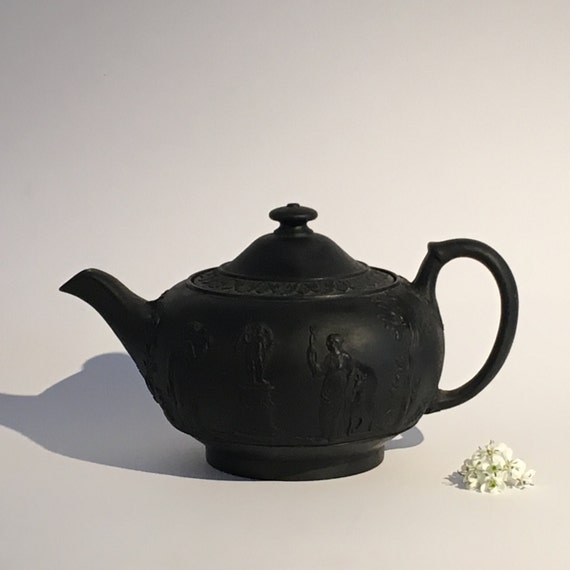 Wedgwood black basalt teapot and cover tea set milk by thingz2buy