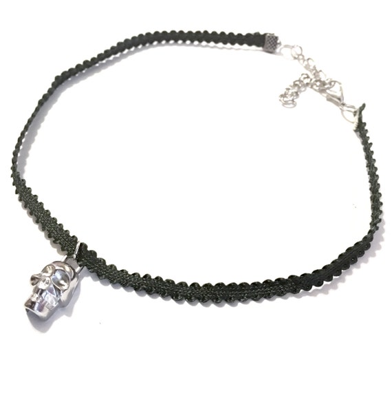 Choker | Dark green | Skull | Perfect for Halloween | Fall | Autumn | Gifts | Gift | SKULLY