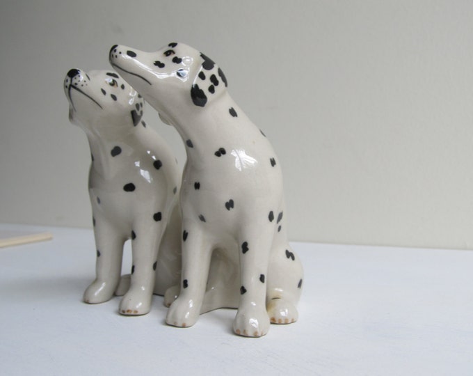 Dalmatian dog figurines, vintage salt pepper shakers, salt and pepper set, porcelain dogs, vintage kitchen decor, housewarming, wedding gift