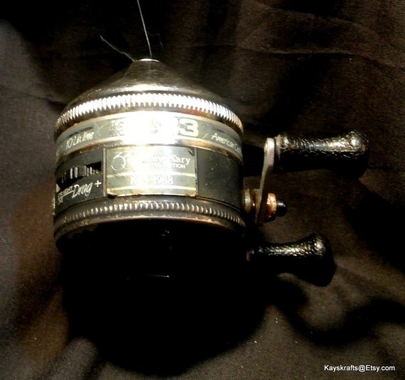 Zebco 33 33rd Anniversary Edition Fishing Reel Vintage Spin