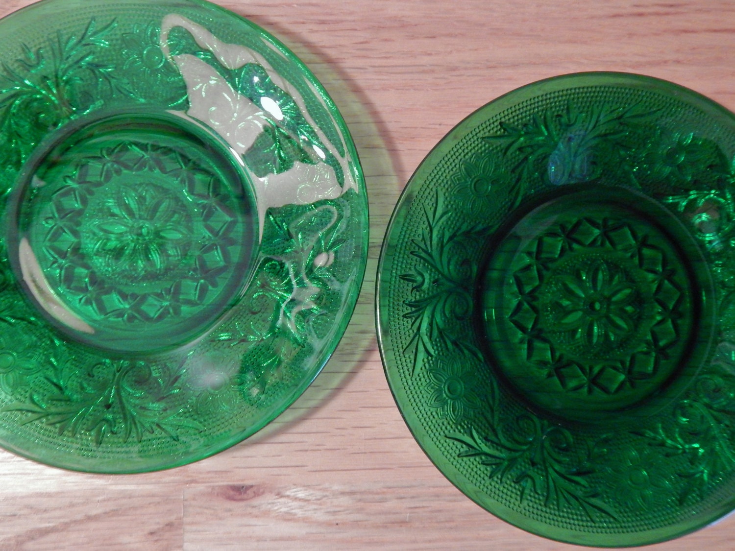 Tiara Glassware Spruce Green Plates/Dishes Set of Two