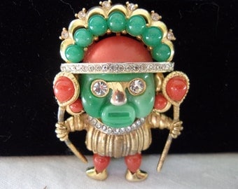 Hattie Carnegie Brooch Vintage Aztec Warrior Lucite Cabochon Rhinestone Gold Plate Pin