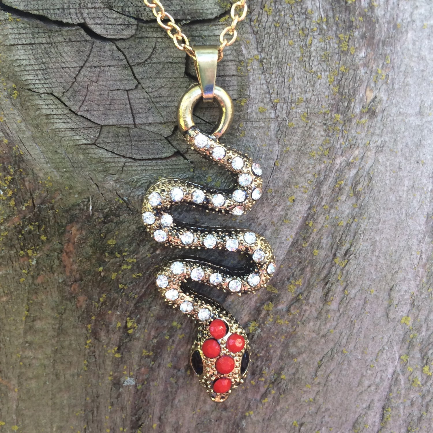 snake necklace fidget