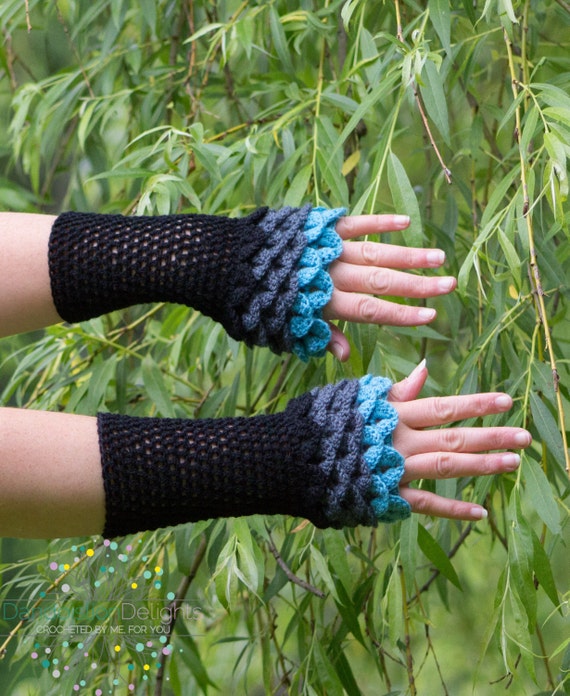 Dragon Scale Gloves Fingerless Crochet Black Gray and Blue