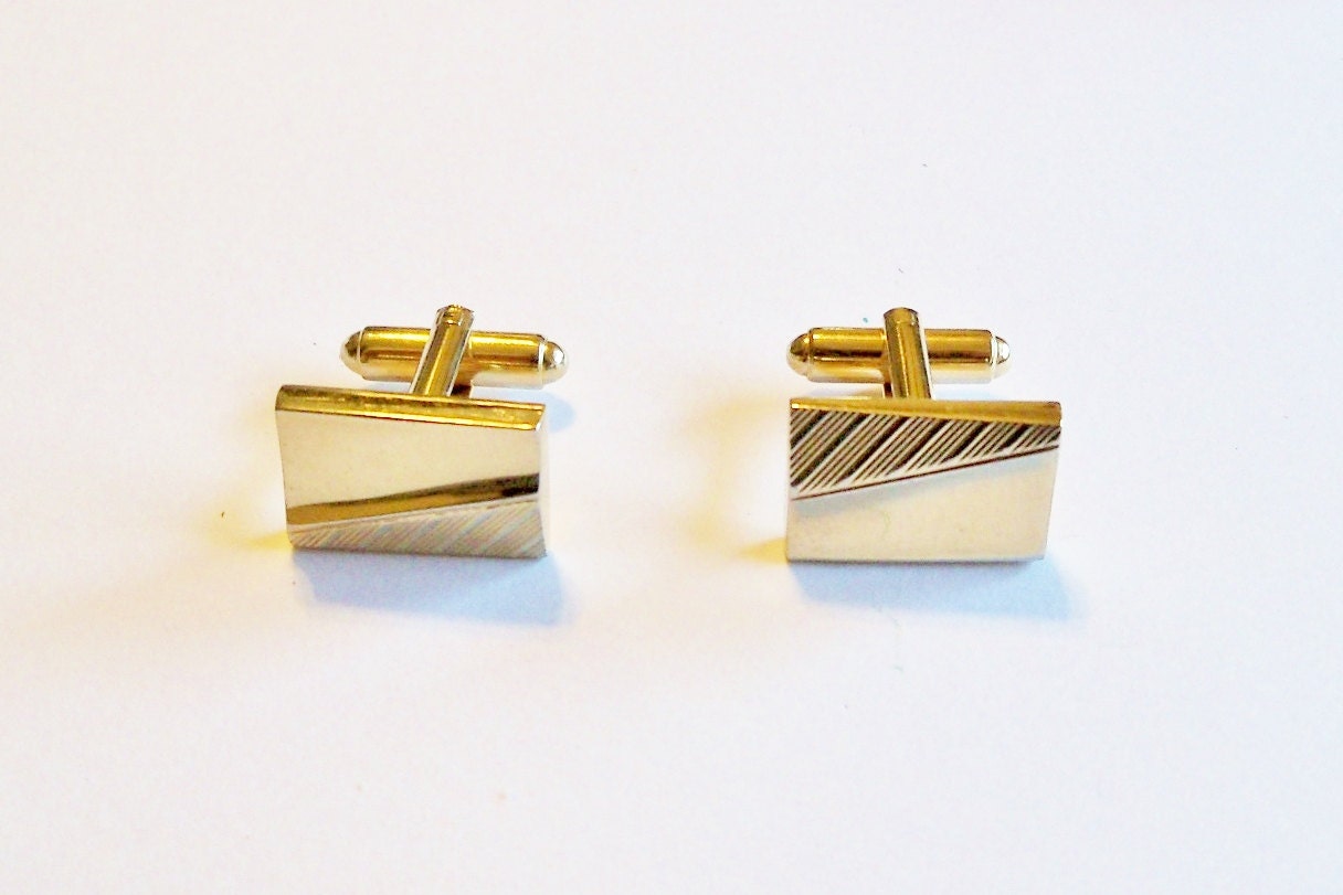 Christmas Sale 2 Vintage Cuff Links Gold Tone Wedding Cufflinks