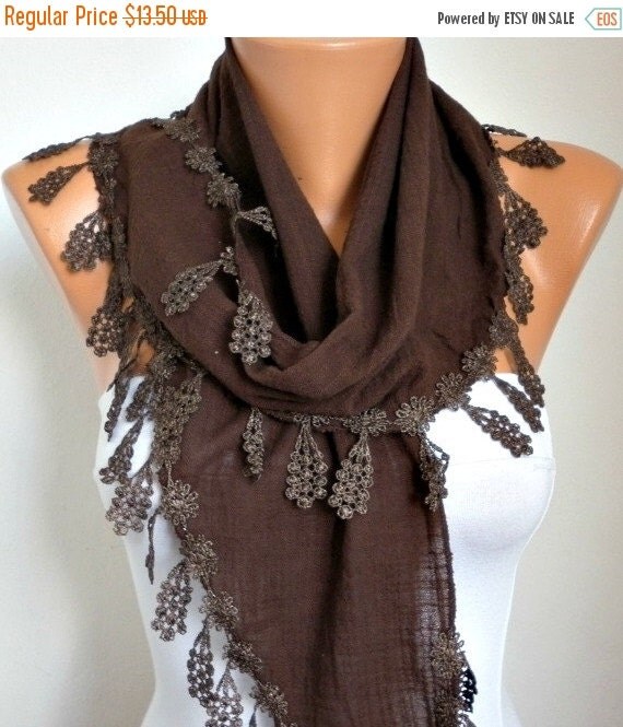 brown patterned scarf