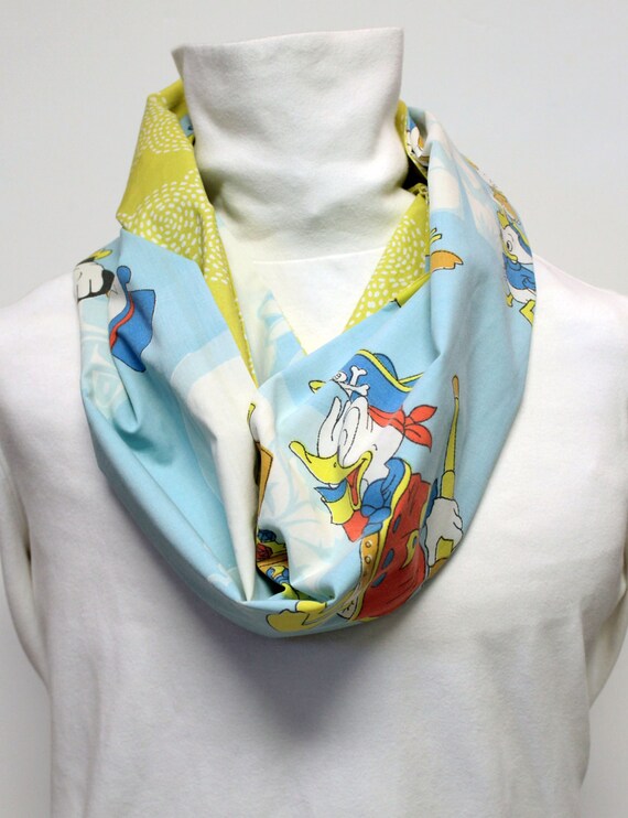 Vintage Disney Donald Duck Women's infinity Scarf