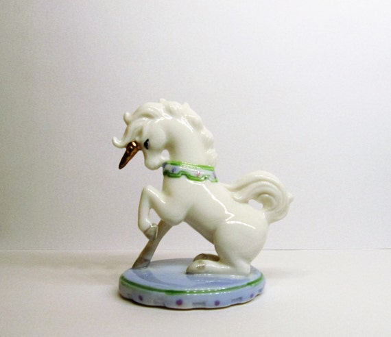 unicorn statues figurines