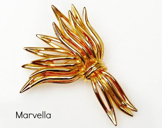 Wheat leaf Brooch - Signed Marvella - Gold tone - mid century pin