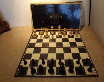 Deluxe Hand Carved Cavalier Chess Set