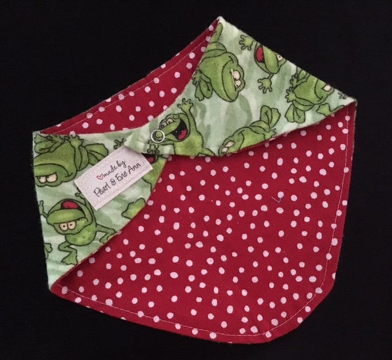 FROGS bandana bib. Drool reflux dribble reversible