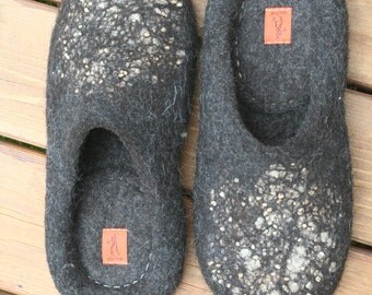 Women's felted slippers just one pair for order available