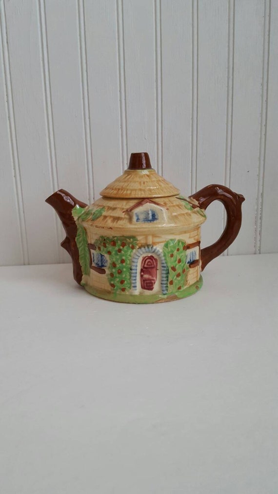 Vintage novelty teapot decorative teapot tree house teapot