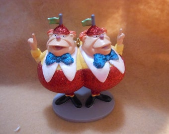 tweedle dee and tweedle dum figures