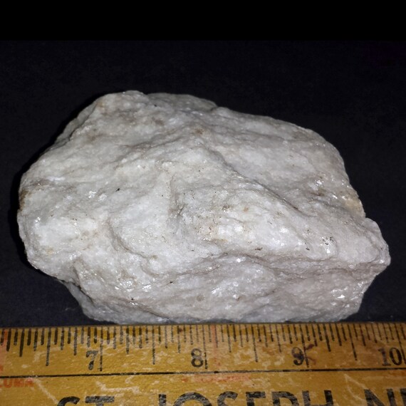 White Marble Rough / textured marble / slabbing rough