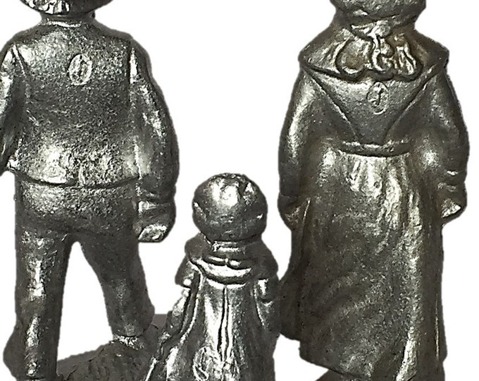 Wilton Armetale Pewter Amish Family - Mom and Dad with Child - Pilgrams - Dutch - Amish - Early Settlers