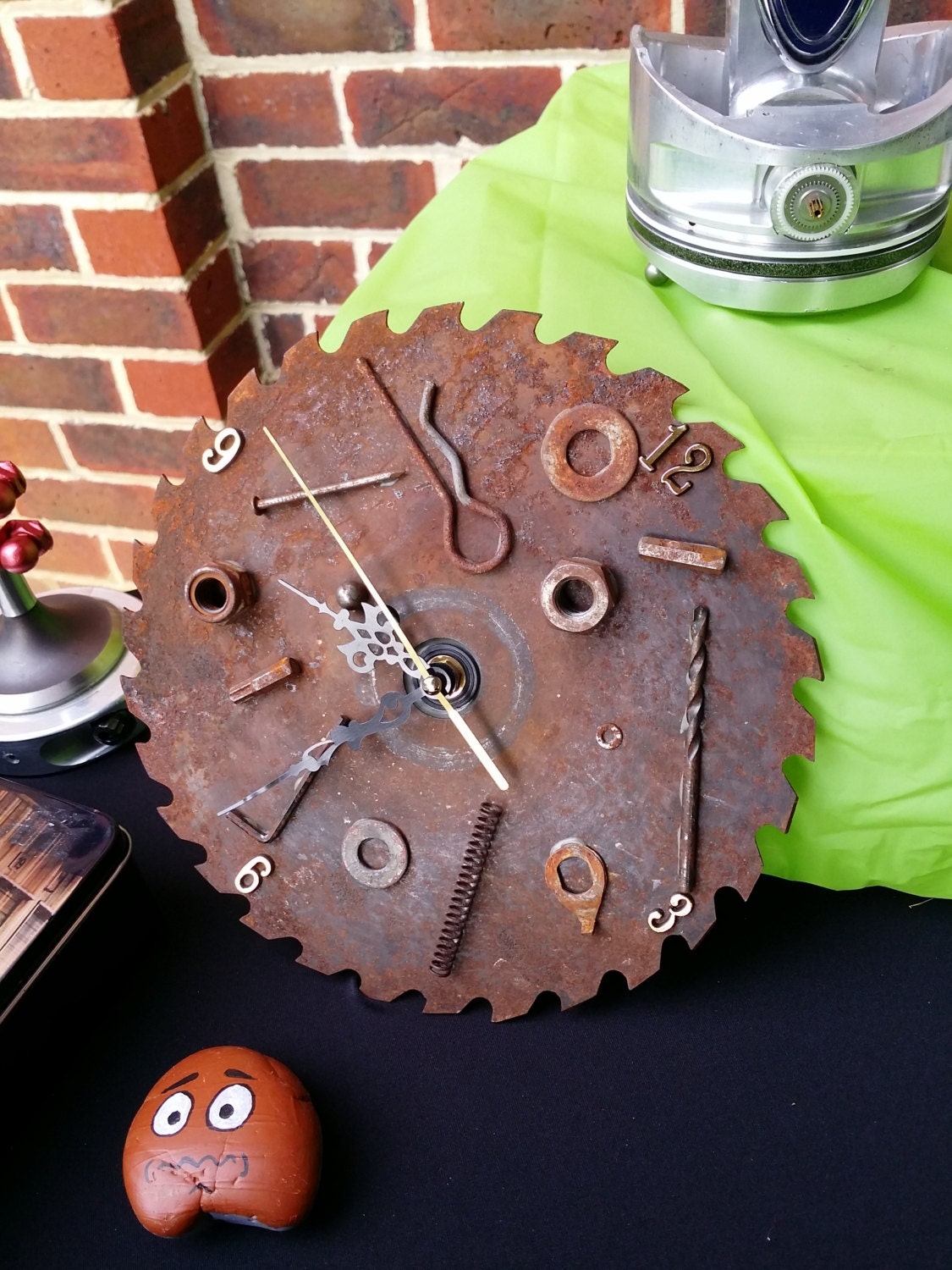 Rustic Saw Blade Clock by CreativeUnTrashed on Etsy