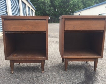 Pair of Vintage Mid Century Modern Nightstands or End Tables