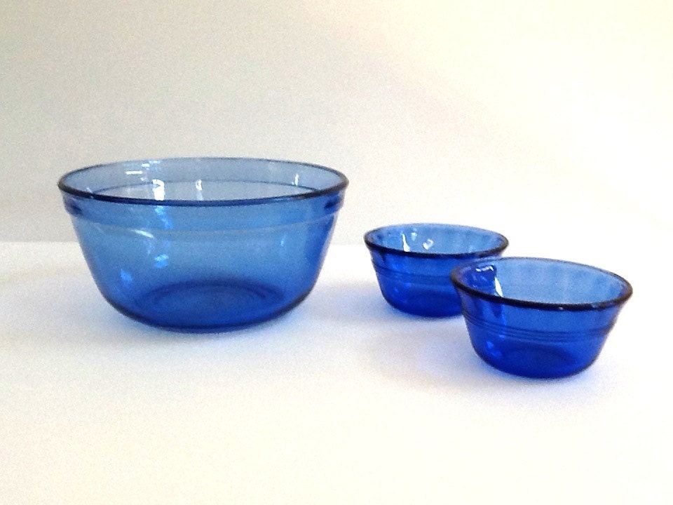 Vintage Cobalt Blue Bowls, Anchor Hocking 1.5 Quart Cobalt Blue Mixing