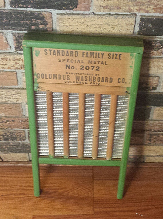 Vintage Columbus Washboard Co No. 2072 Standard Family Size