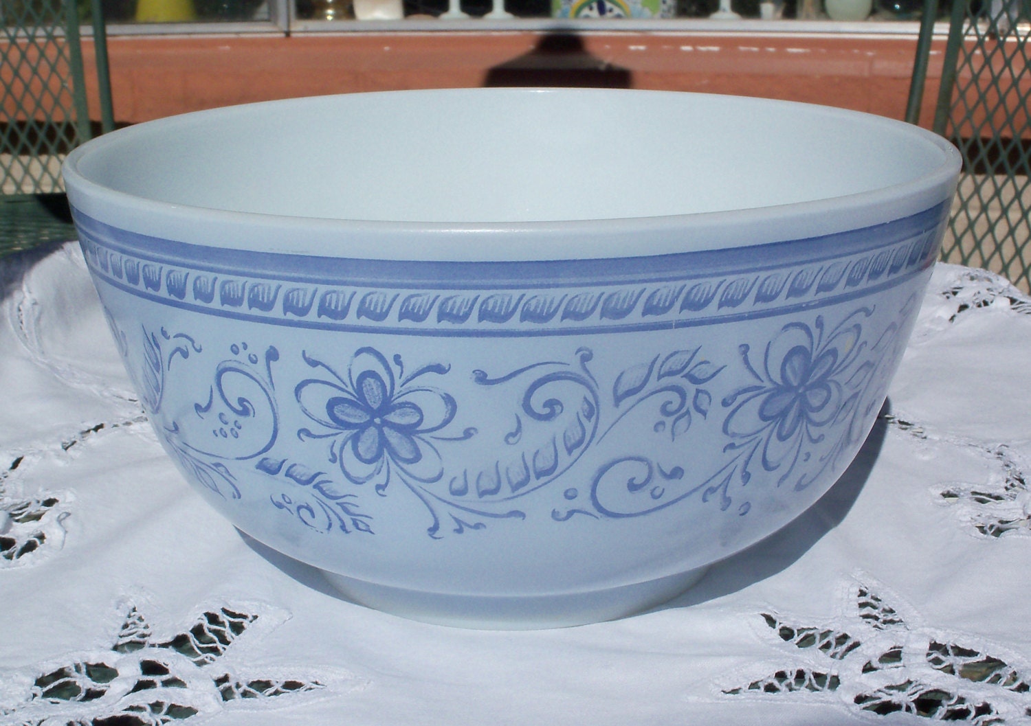 Pyrex Brittany Blue 479B 3 Quart Bowl