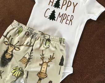 Happy camper. Baby boy. Baby girl. Camping baby outfit. Moose baby. Woodland baby. Coming home outfit. Baby arrival outfit.