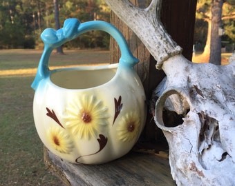 Hull Pottery Daisy Hull Pottery Blue Handle Daisy Pottery Basket ReFabulousReVamped ReFabulous