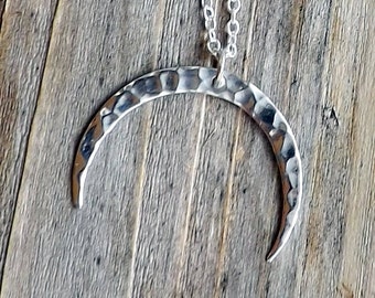 Crescent Moon Sterling silver necklace / Sterling silver hammered crescent moon layering necklace / Silver celestial necklace