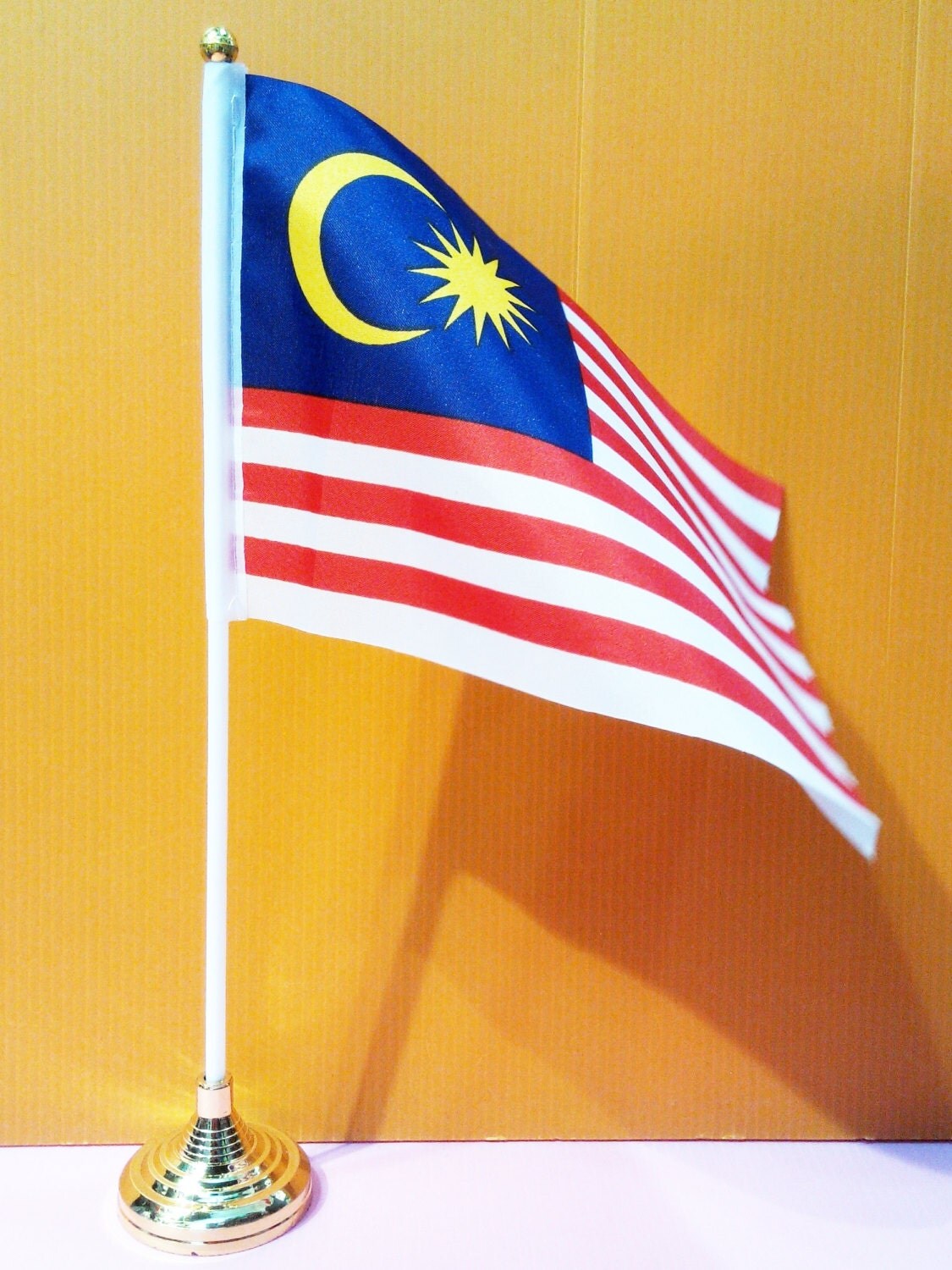 A5 Size Malaysia Flag with Pole and Base