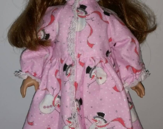 Fun flannel robe fits 18" and dolls like American Girl Dolls. Snowman print