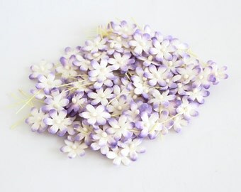 100 pcs - Lilac and white mulberry paper tiny daisy flowers - 2 cm diameter