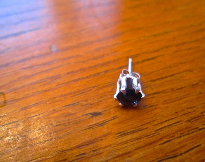 Man's Iolite Stud, 6mm Round, Natural, Set in Sterling Silver E866M