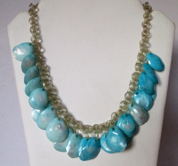 Vintage Turquoise Dyed Mother-of-Pearl Shell Necklace