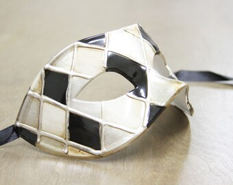 New Classic Checkered Venetian Masquerade Men's Mask/ Unisex/ Mardi Gras/ Prom/ Wedding/ Party PM014BKSL