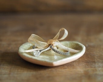 Ring bearer pillow alternative - Custom ring holder - Wedding ring holder - Clay heart wedding ring holder - Anniversary gift