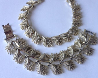 Vintage Gold-tone Clip-on Earrings, Choker and Bracelet Set