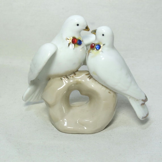 Vintage White Porcelain Bird Figurines. Bookshelf Decor. White