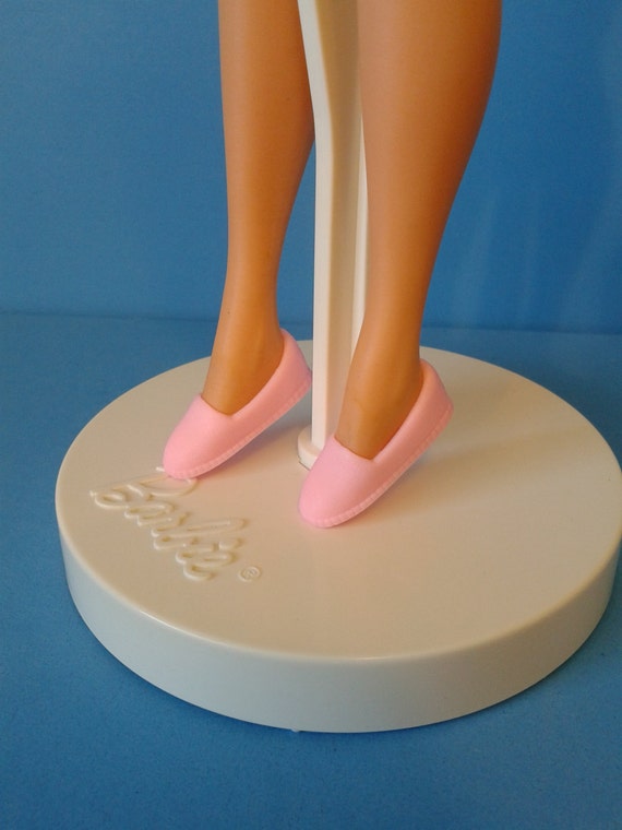 flat shoes for barbie dolls