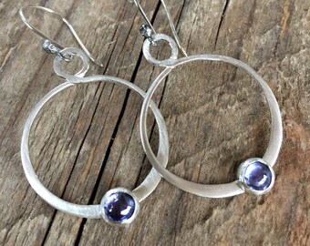 Boucles D'oreilles Pendantes En Argent 925 - Tanzanite Naturelle En Forme De Larme (6x4mm) Et Nœud Celtique Infini