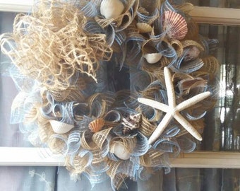 Beach shell wreath