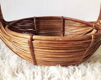 Large vintage basket, foragers basket or fruit bowl, bamboo basket, rustic basket with handle