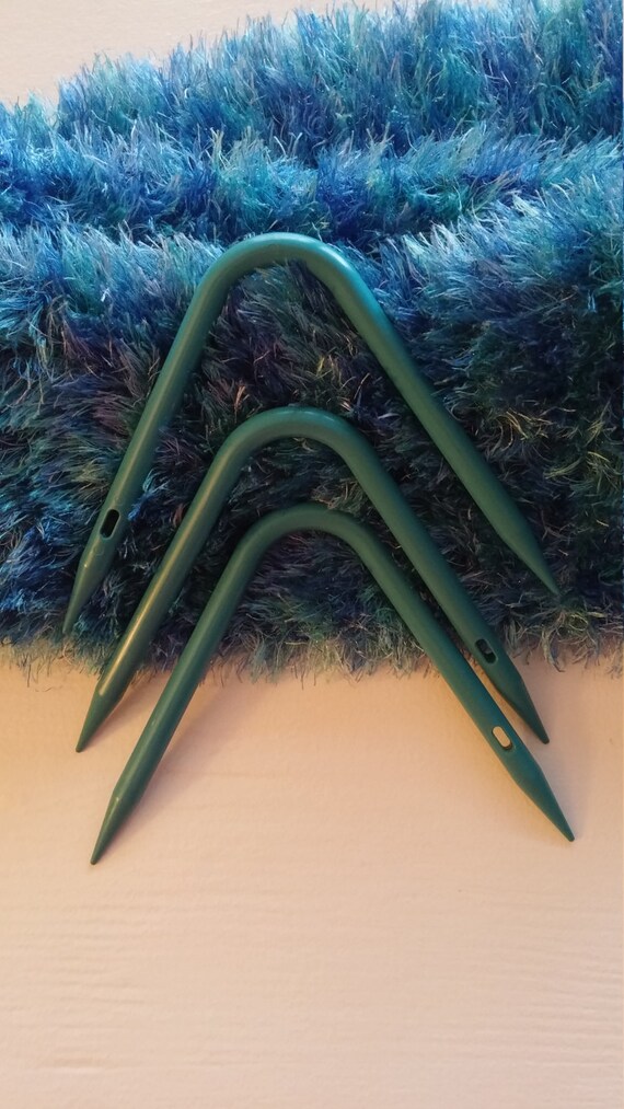 Neko Curved Double Pointed Knitting Needles Size US 15 Metric