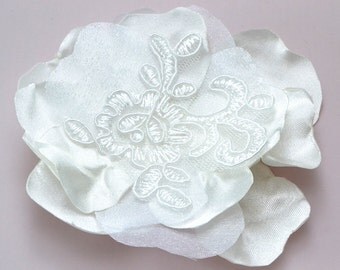 Clip hair wedding flower - marriage-Lynn-bridal jewelry adornement-hairstyle wedding hairstyle-Bridal jewelry French - clip hair