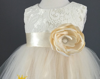 Ivory cream flower girl dress, tulle dress, vintage lace dress, toddler party dress, 1st birthday, baby baptism, christening, pageant dress