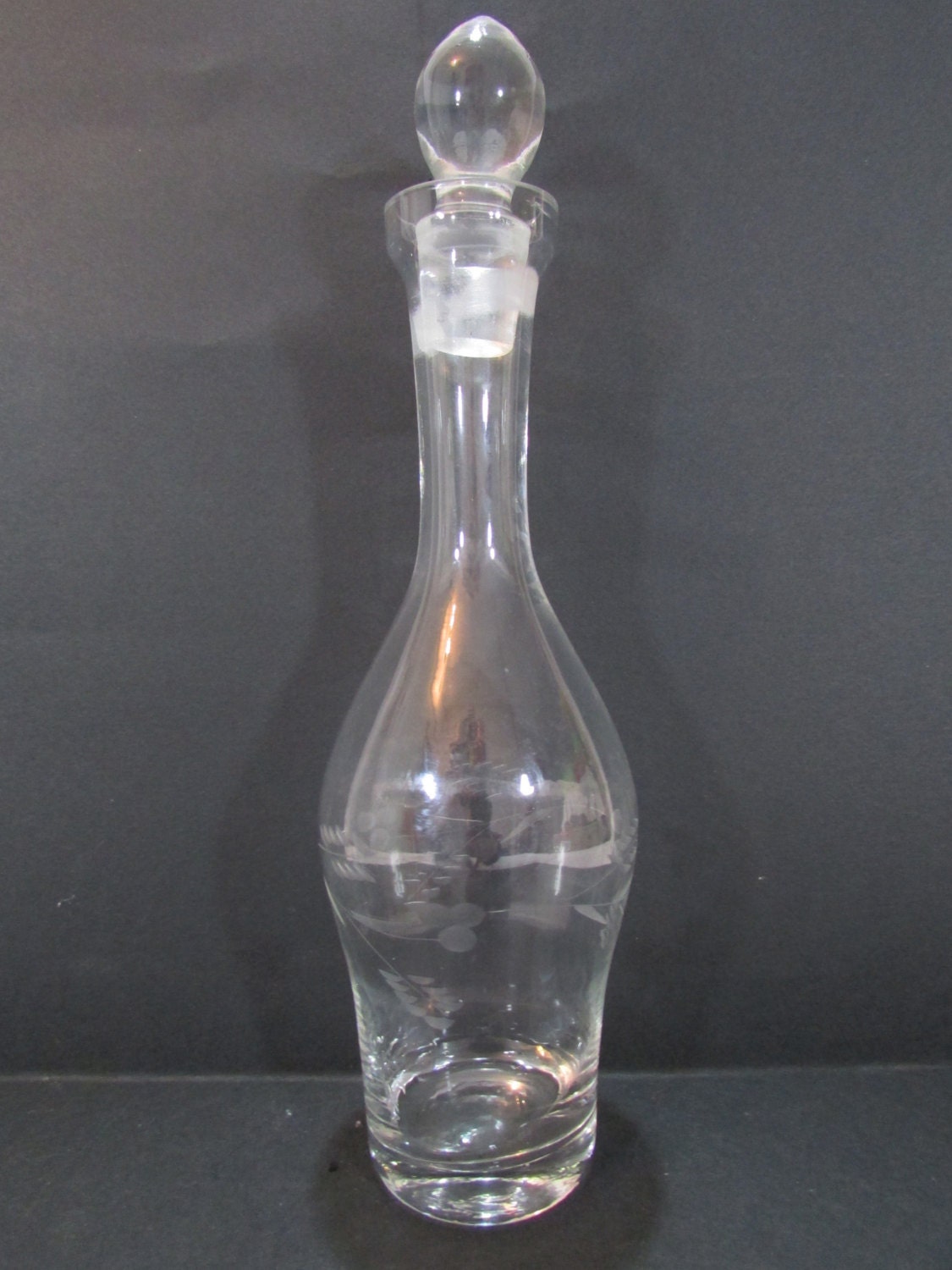 Vintage Liquor Decanter/ Whiskey Decanter/ Vintage Glass