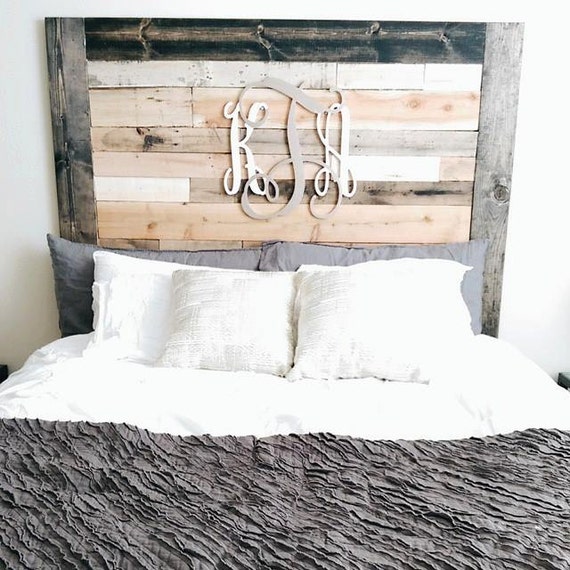 Items similar to Pallet Headboard on Etsy