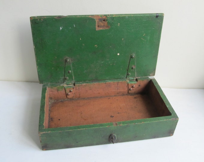 Ransomes tool box, Vintage 1930s Lawn Mover accessory, old green industrial tool box