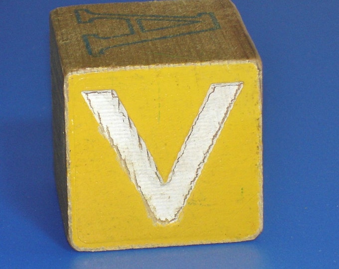 Vintage 1960s Fifer Pig Wood Block Letter V