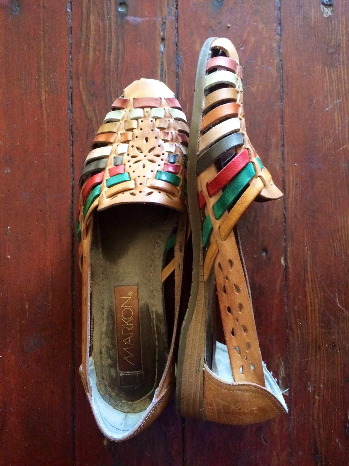 ON HOLD.....Womens vintage 1980's huaraches slip on